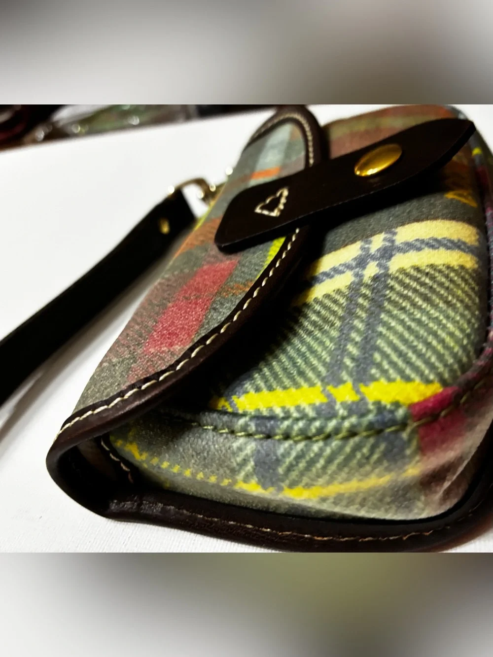 Dooney & Bourke  EUC Multicolor Plaid Crossbody Logo Charm Brown  Leather Strap